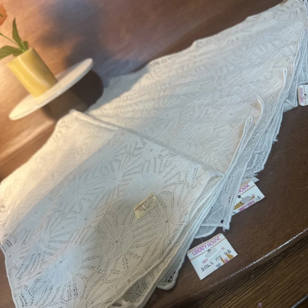 Set of 12 Vintage Matching Decor, From Liberty House 16 X 16NapkinsNWT